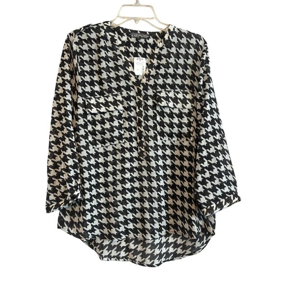 Almost NWT Famous Stunning Black & White Sheer Slipover Top Blouse Size XL - Picture 2 of 10